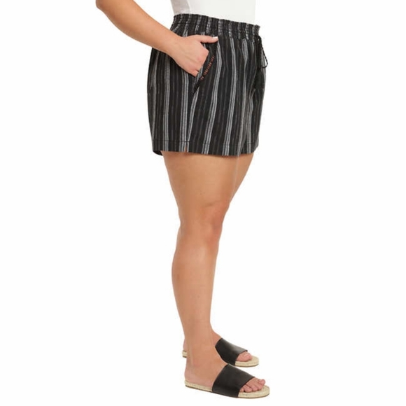 HOST PICK!!! Briggs' Ladies' Linen Blend Short - Picture 2 of 4